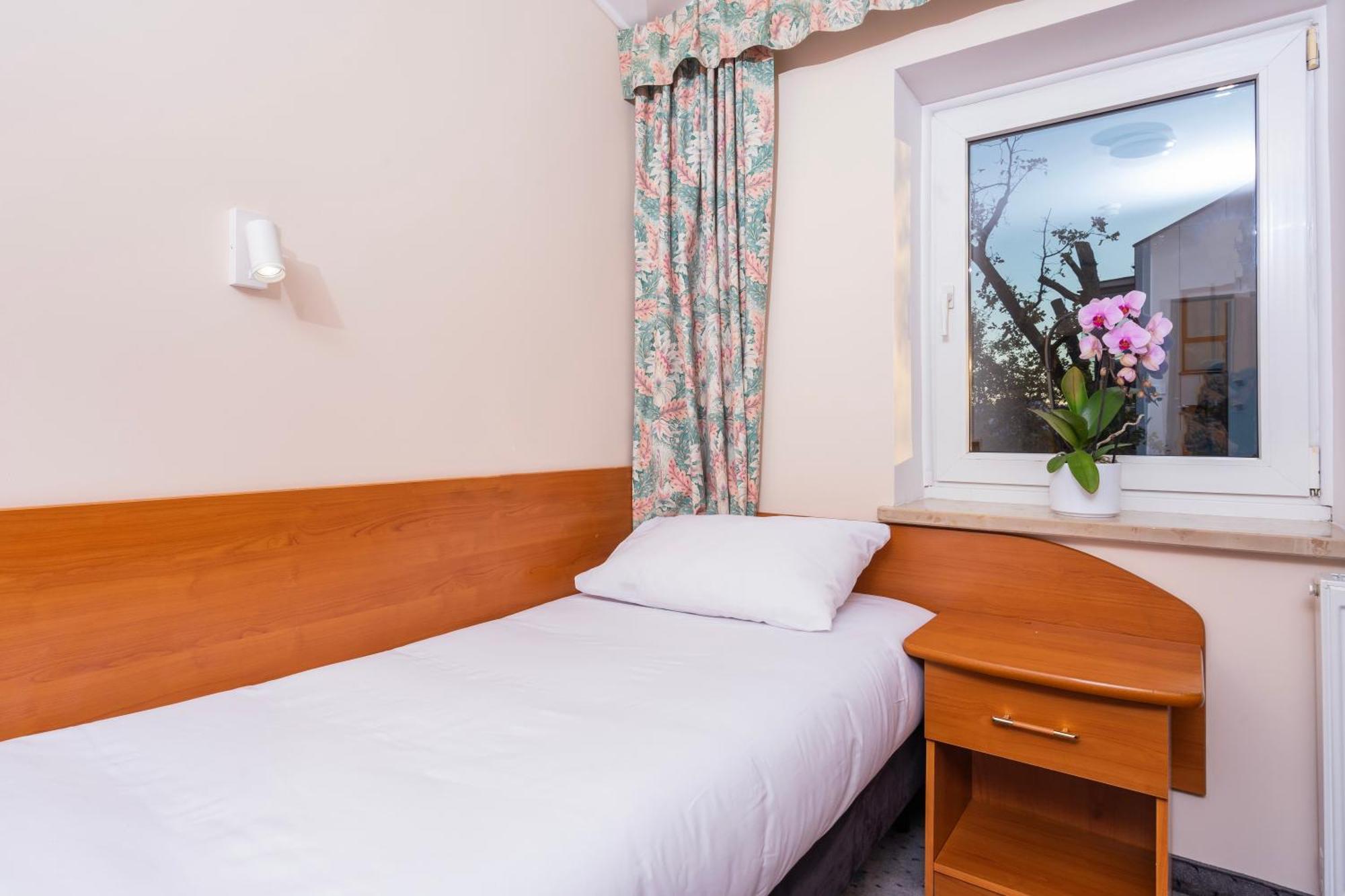 Hotel Victory Home 华沙 外观 照片