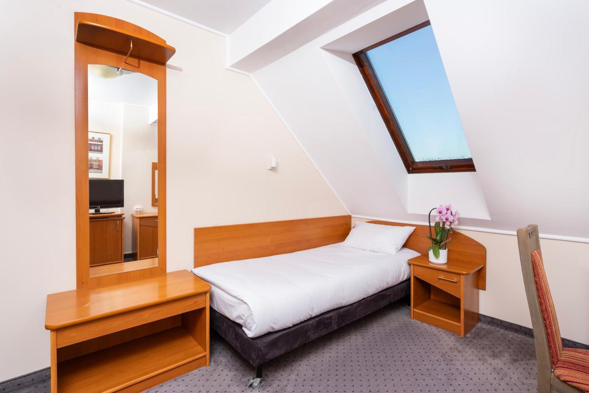 Hotel Victory Home 华沙 外观 照片